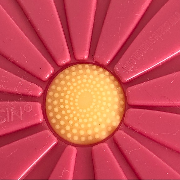 Like New Set of Two (2) Pink Coral Floral Flower Silicone Drink Table Coasters - Picture 7 of 8